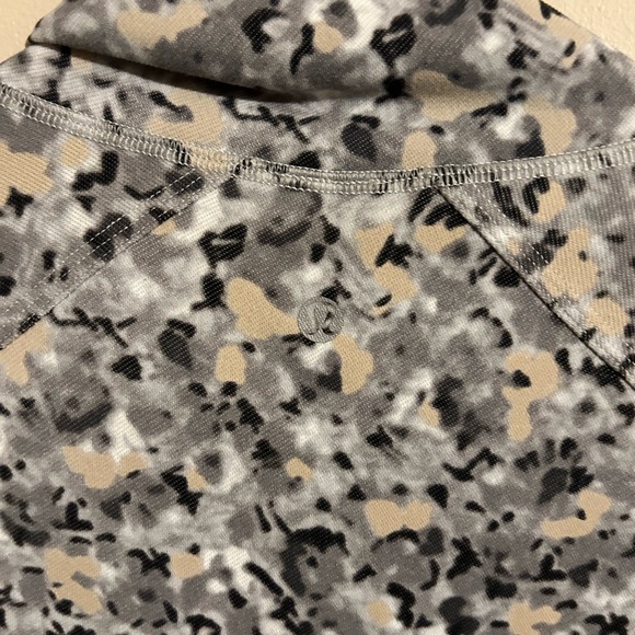 Lululemon Nice Asana Jacket Not So Petite Fleur Silver Spoon/Ambient Grey - Picture 3 of 5